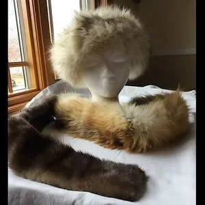 Accessories | Vintage White Fox Fur Headbandcollar 22 | Poshmark display picture 3